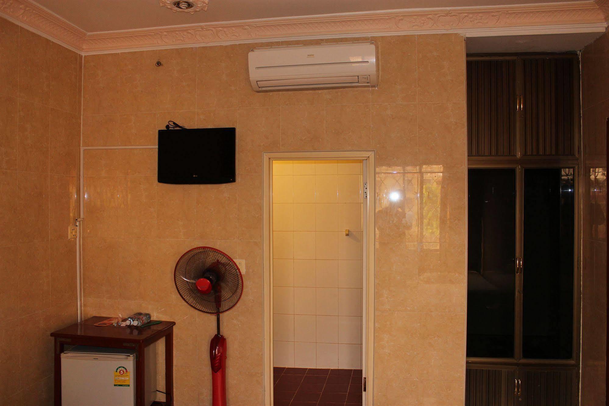 Lucky 1 Guesthouse Phnompen Kültér fotó
